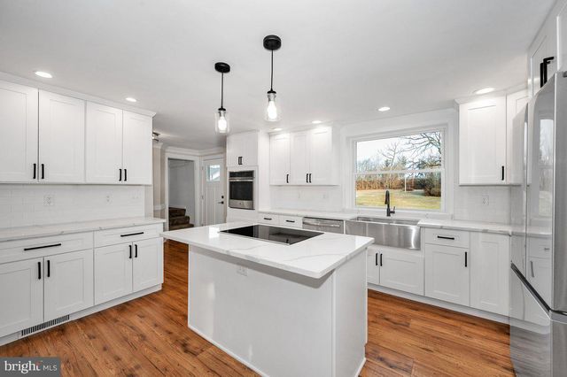 11012 ARNOLD LN, Williamsport, MD 21795