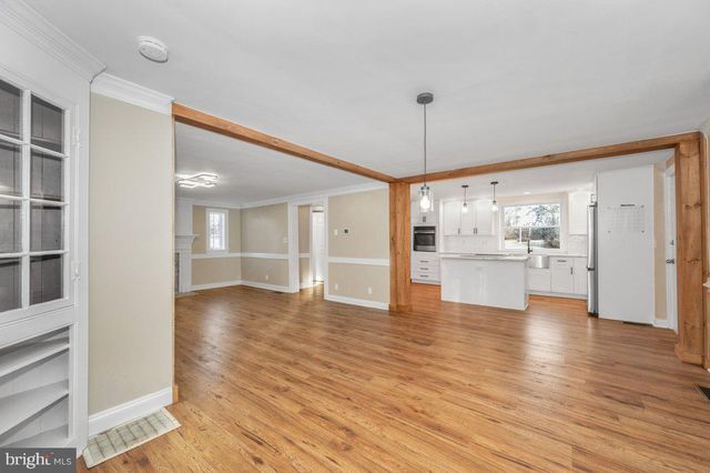 11012 ARNOLD LN, Williamsport, MD 21795