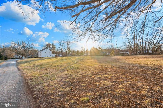 11012 ARNOLD LN, Williamsport, MD 21795