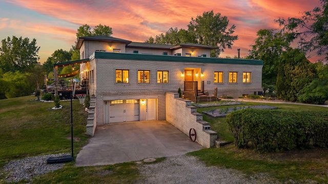 10792 N 600 E, Demotte, IN 46310