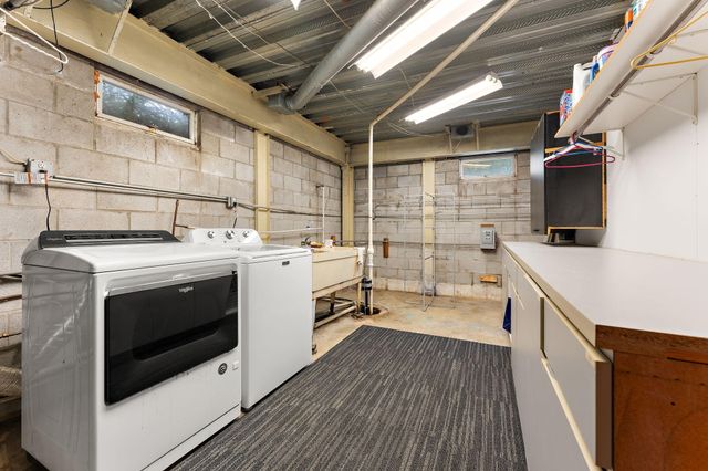 10792 N 600 E, Demotte, IN 46310