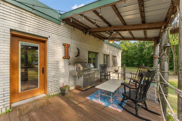 10792 N 600 E, Demotte, IN 46310