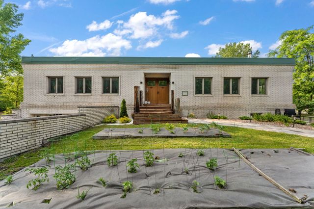 10792 N 600 E, Demotte, IN 46310