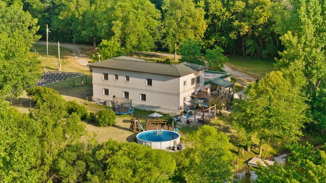 10792 N 600 E, Demotte, IN 46310
