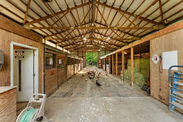 10792 N 600 E, Demotte, IN 46310