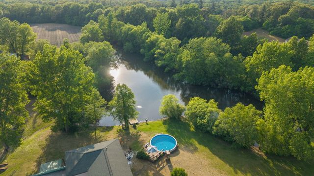 10792 N 600 E, Demotte, IN 46310