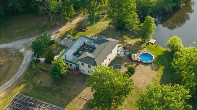 10792 N 600 E, Demotte, IN 46310