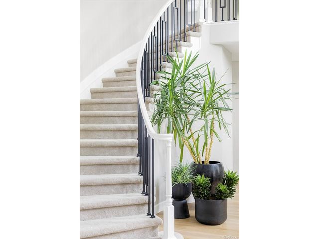 9231 Aspen Creek Way, Highlands Ranch, CO 80129