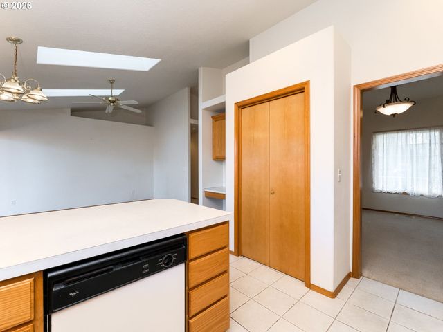 255 TAURUS St, Molalla, OR 97038