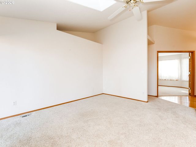 255 TAURUS St, Molalla, OR 97038