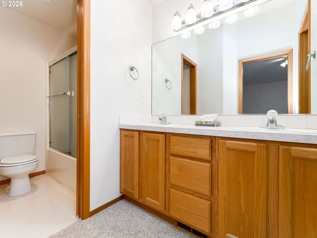 255 TAURUS St, Molalla, OR 97038
