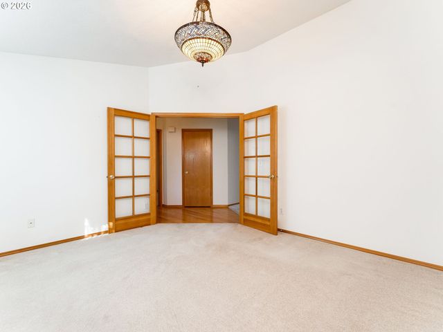 255 TAURUS St, Molalla, OR 97038