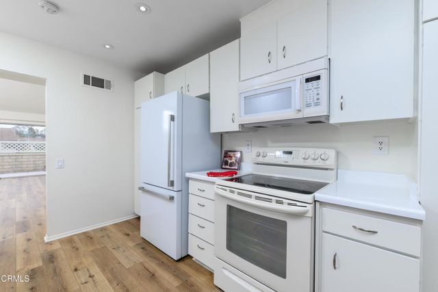 16308 Village 16, Camarillo, CA 93012