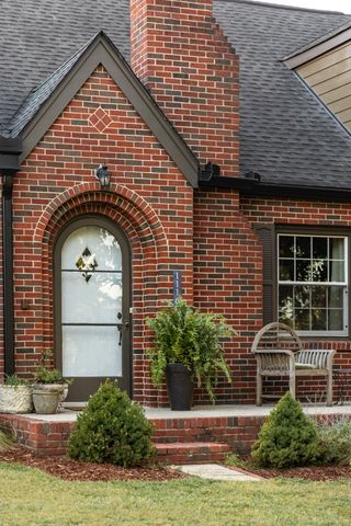 1116 Sunnymeade Dr, Nashville, TN 37216