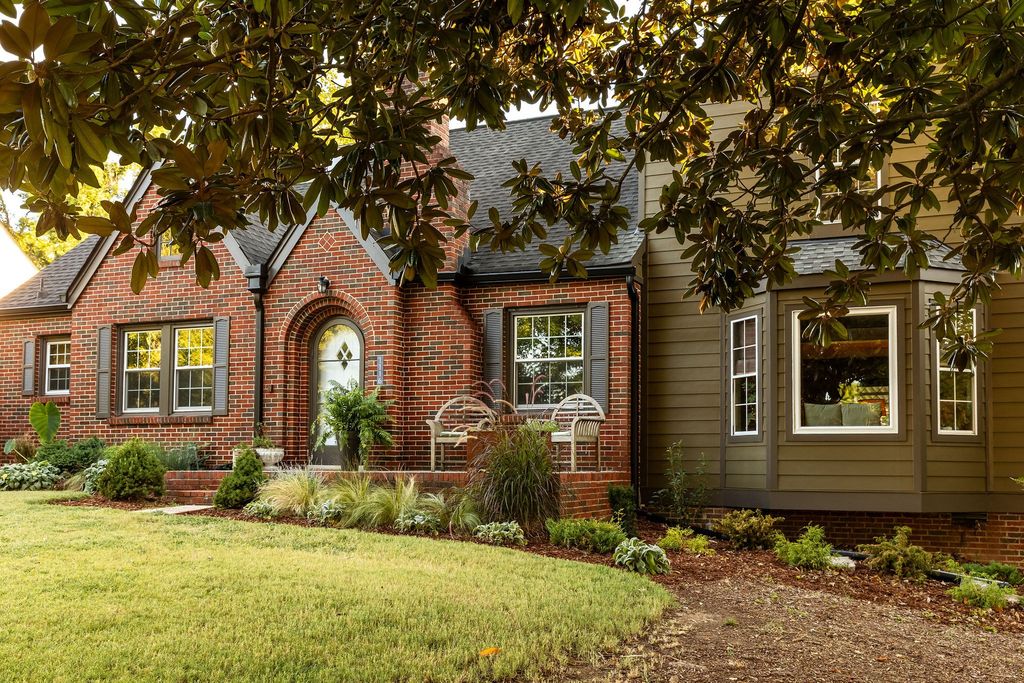 1116 Sunnymeade Dr, Nashville, TN 37216