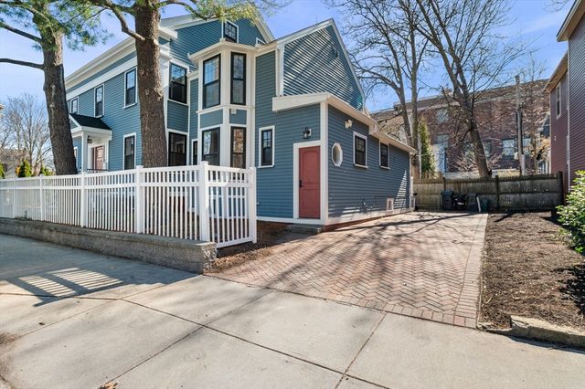 23 Boardman St 23, Cambridge, MA 02139