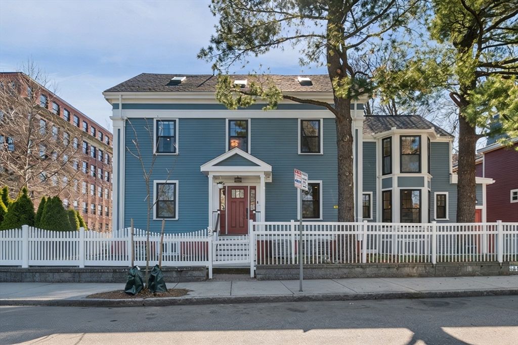 23 Boardman St 23, Cambridge, MA 02139