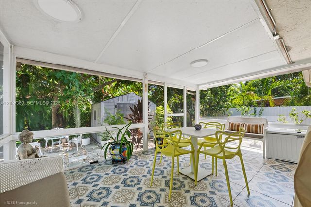 3750 Percival Ave, Miami, FL 33133