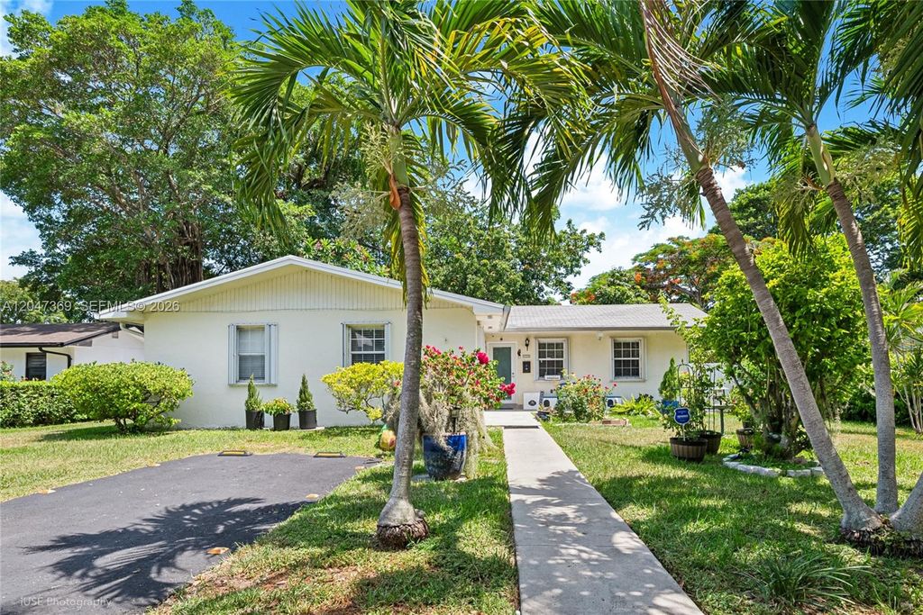 3750 Percival Ave, Miami, FL 33133
