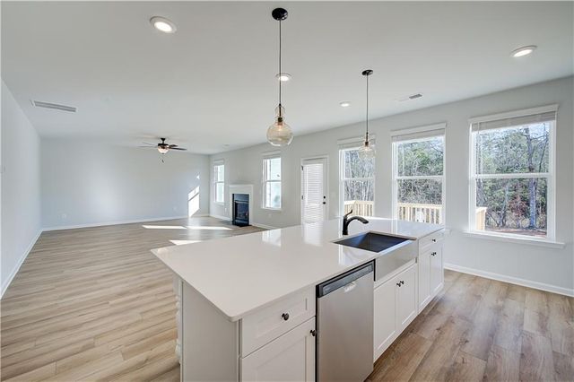901 Kranston Drive, Locust Grove, GA 30248