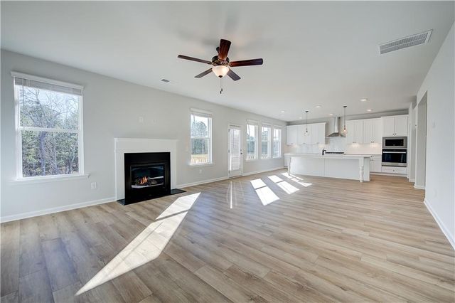 901 Kranston Drive, Locust Grove, GA 30248