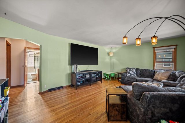 3343 E Ryan ROAD, Oak Creek, WI 53154