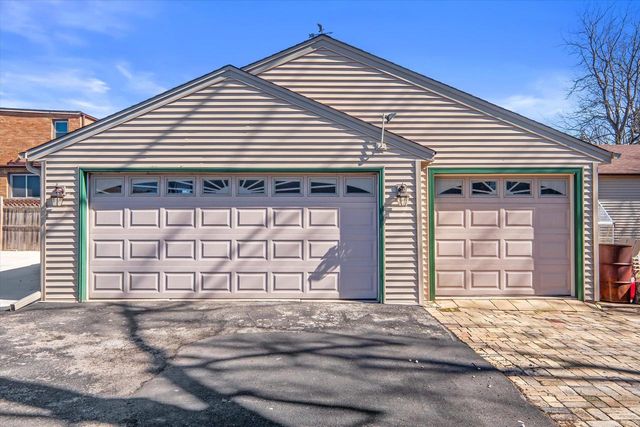 3343 E Ryan ROAD, Oak Creek, WI 53154