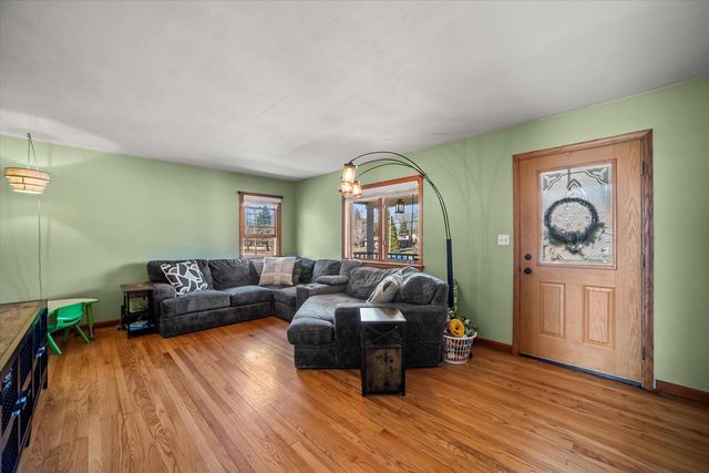 3343 E Ryan ROAD, Oak Creek, WI 53154