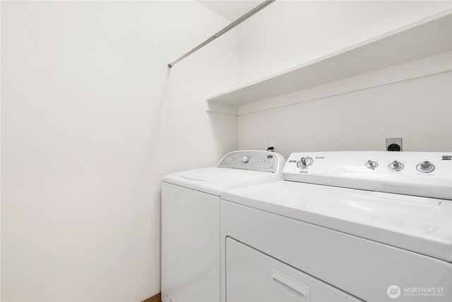 22703 SE 242nd Pl, Maple Valley, WA 98038