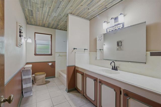926 Theriot Road, Lake Charles, LA 70611