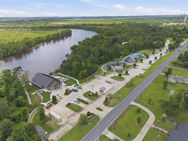 926 Theriot Road, Lake Charles, LA 70611