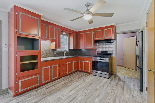 926 Theriot Road, Lake Charles, LA 70611