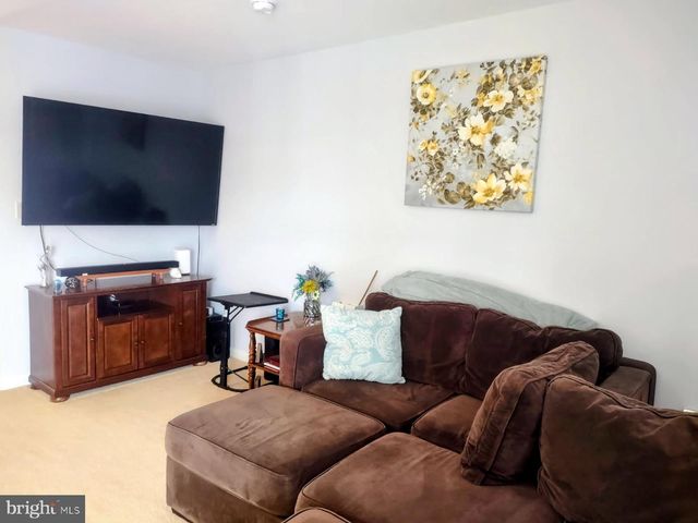 2208 GLEIM CT, Enola, PA 17025