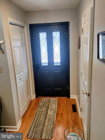 2208 GLEIM CT, Enola, PA 17025