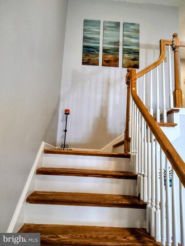 2208 GLEIM CT, Enola, PA 17025