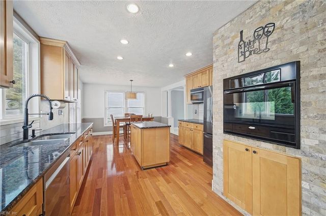 1229 Priscilla LN, Chesapeake, VA 23322