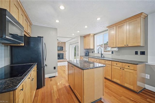 1229 Priscilla LN, Chesapeake, VA 23322