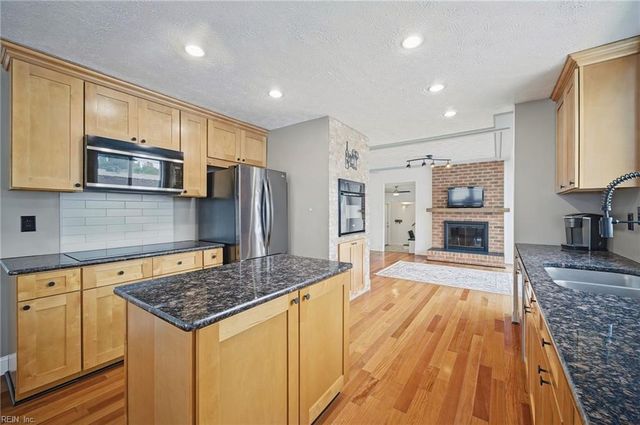 1229 Priscilla LN, Chesapeake, VA 23322
