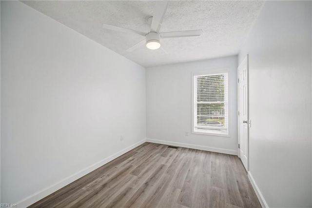 1229 Priscilla LN, Chesapeake, VA 23322