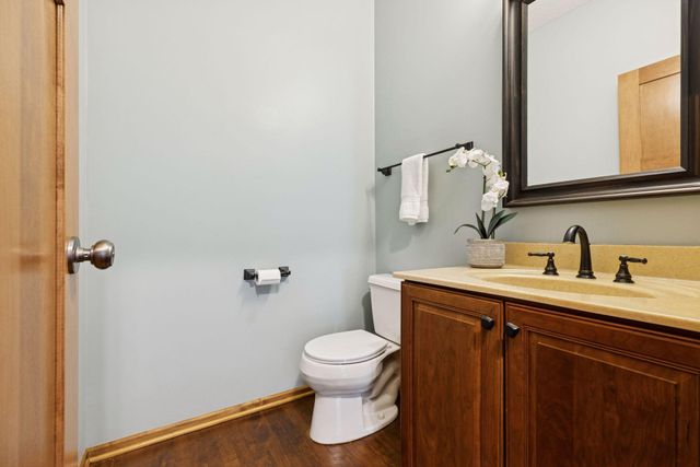 10766 Hawthorn Trail, Woodbury, MN 55129