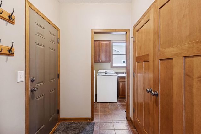 10766 Hawthorn Trail, Woodbury, MN 55129