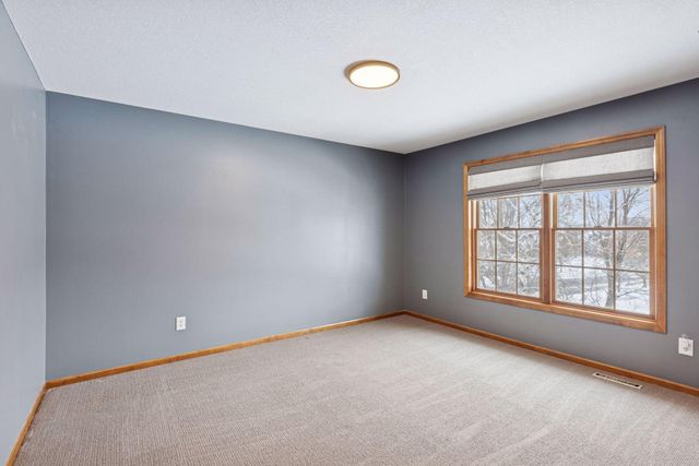 10766 Hawthorn Trail, Woodbury, MN 55129