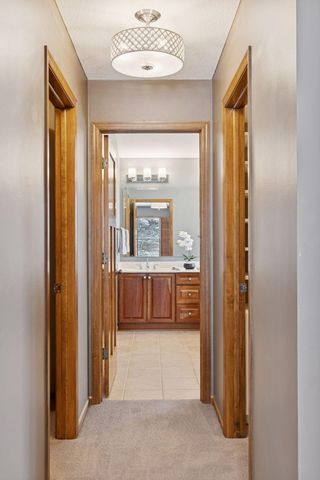 10766 Hawthorn Trail, Woodbury, MN 55129