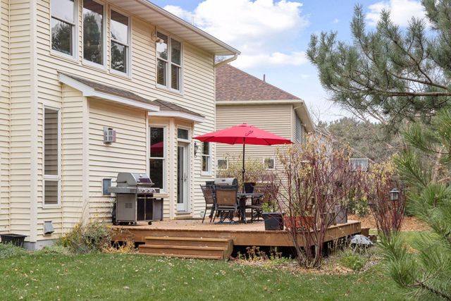 10766 Hawthorn Trail, Woodbury, MN 55129