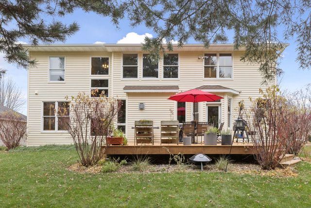 10766 Hawthorn Trail, Woodbury, MN 55129