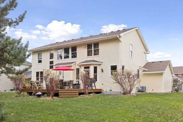 10766 Hawthorn Trail, Woodbury, MN 55129