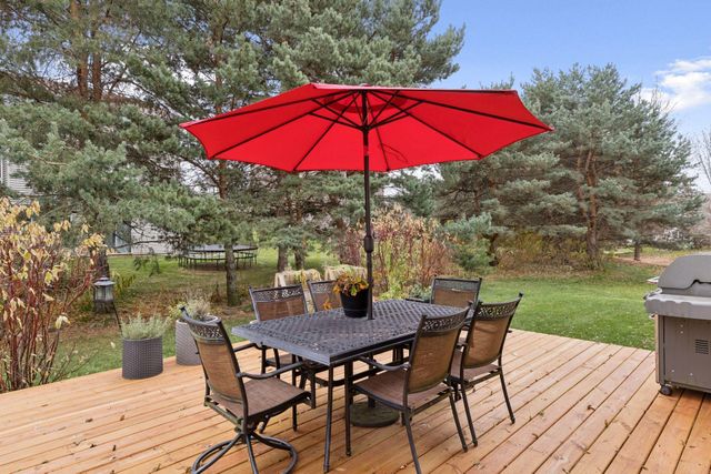 10766 Hawthorn Trail, Woodbury, MN 55129