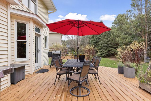 10766 Hawthorn Trail, Woodbury, MN 55129