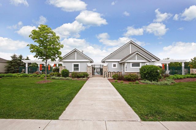 10766 Hawthorn Trail, Woodbury, MN 55129