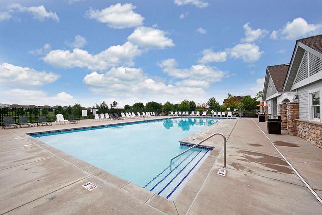 10766 Hawthorn Trail, Woodbury, MN 55129